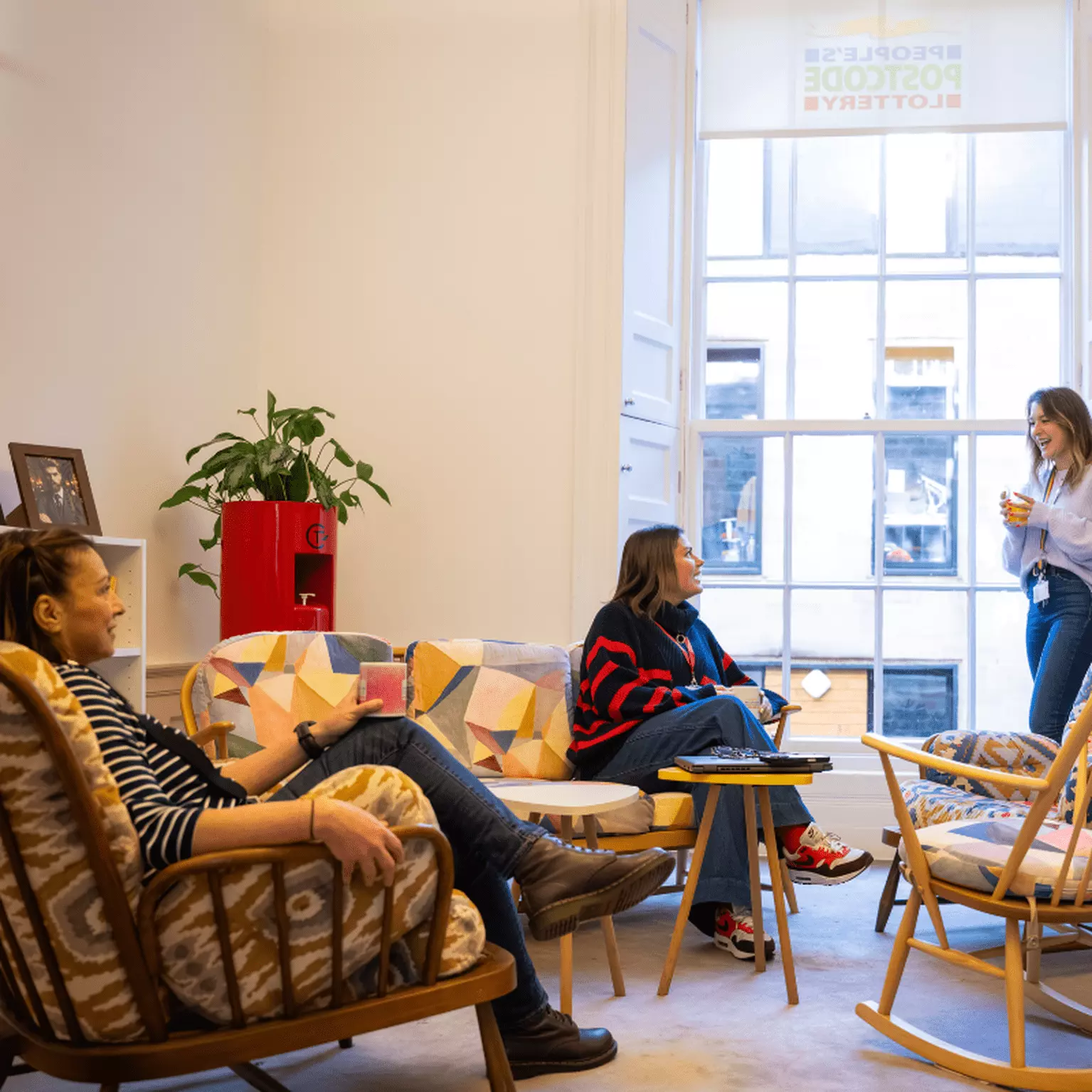 Employee on a sofa having a conversation 